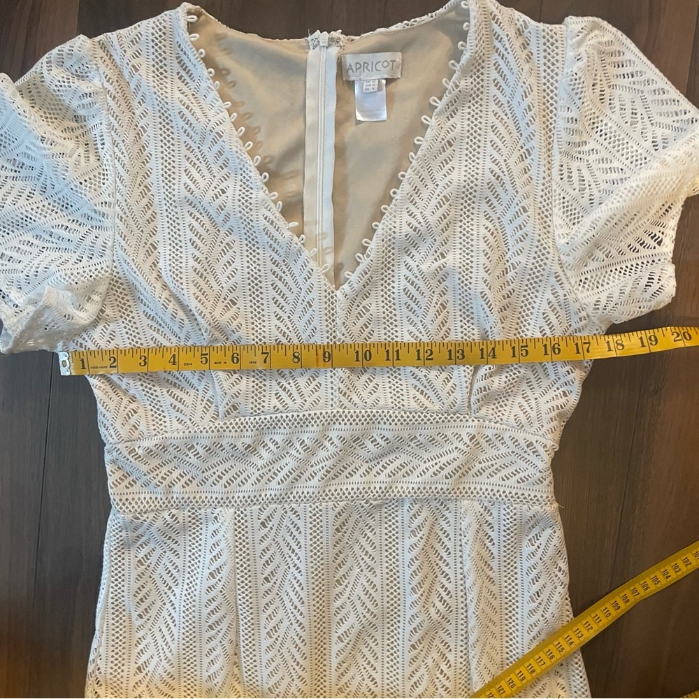 APRICOT Cream Lace Maxi Dress Flutter Sleeve V-Neck Ruffle Hem Lined Size 8 #482 - Picture 12 of 15